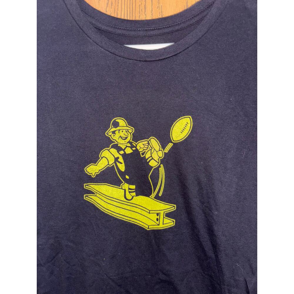 NFL Team Apparel Women’s Pittsburgh Steelers black yellow t-shirt NWT (large) - Picture 2 of 5